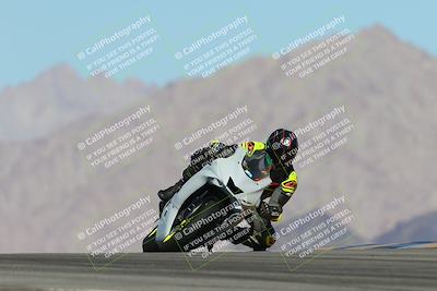 media/Feb-03-2024-SoCal Trackdays (Sat) [[767c60a41c]]/5-Turn 9 Set 2 (1040am)/